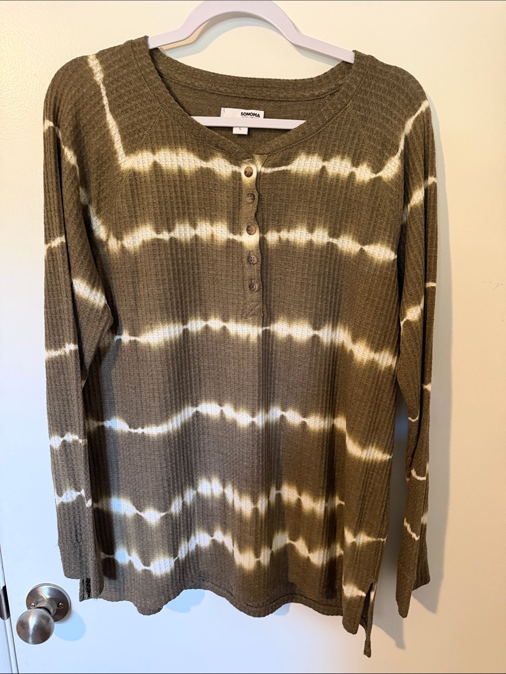 Sonoma Olive & Cream Tie-Dye Waffle Henley Long Sleeve Top Large